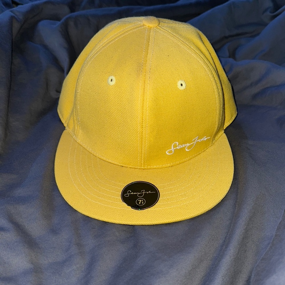 Sean John yellow brimmed fitted hat 7 5/8